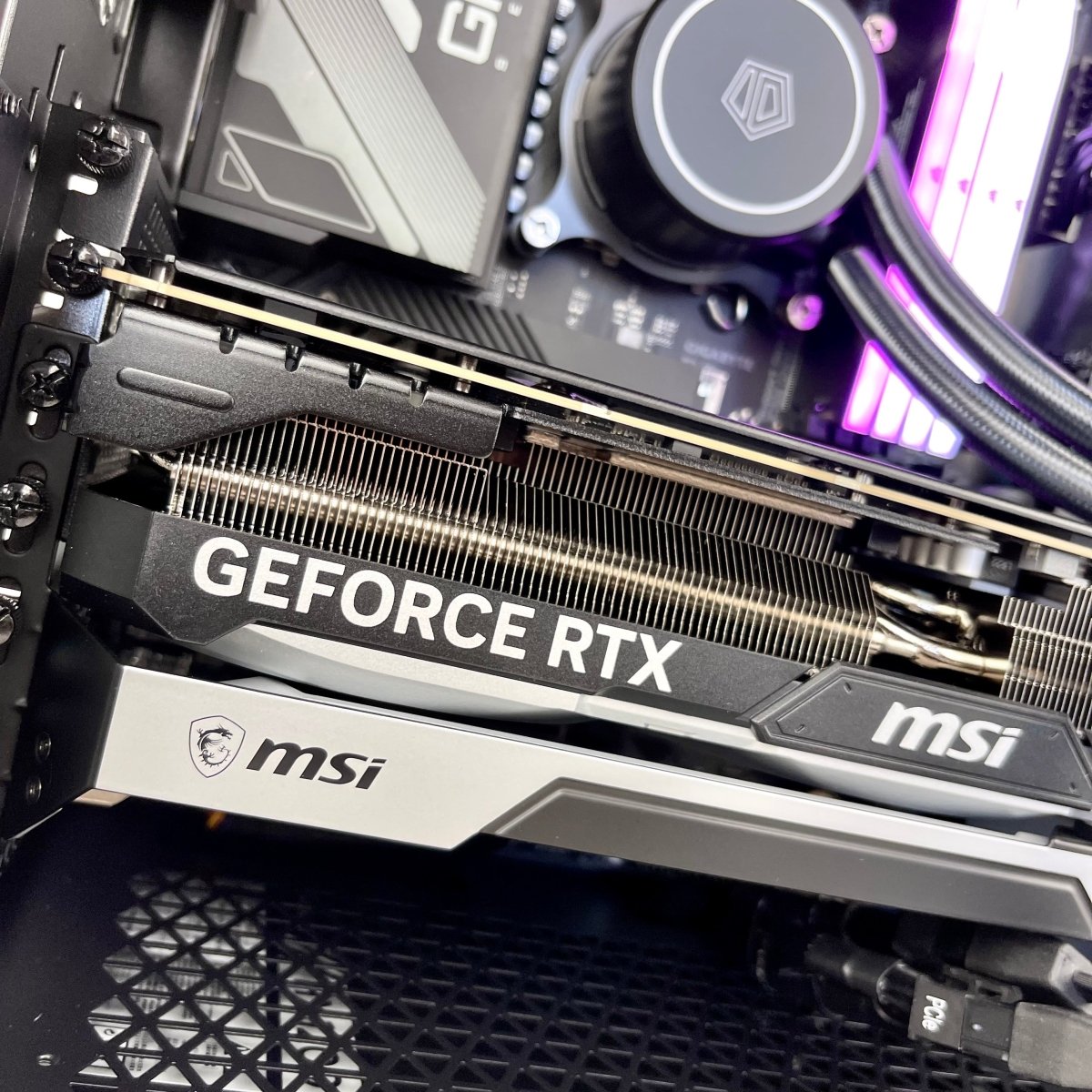 [BIG SALE] IGaming Ryzen 5 7600 | RTX 4060/4070S | SageBlaze Red