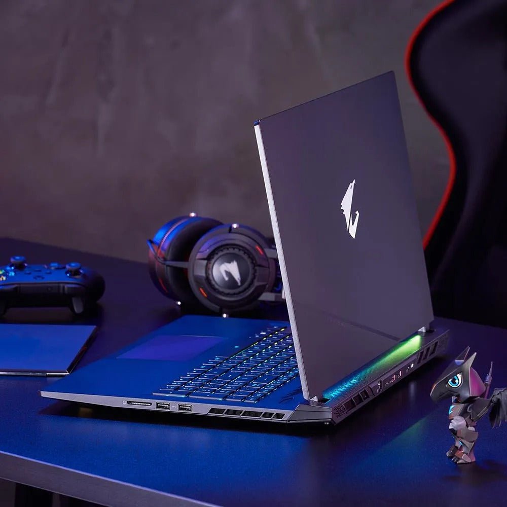 Gigabyte Aorus 17 BSF - 73PH654SH Gaming Laptop (Black) | 17.3" QHD (2560x1440) 240Hz | i7 13700H | 16GB RAM | RTX 4070 | 1TB SSD | Windows 11 Home | Gigabyte Aorus G2 Backpack - Nectostry