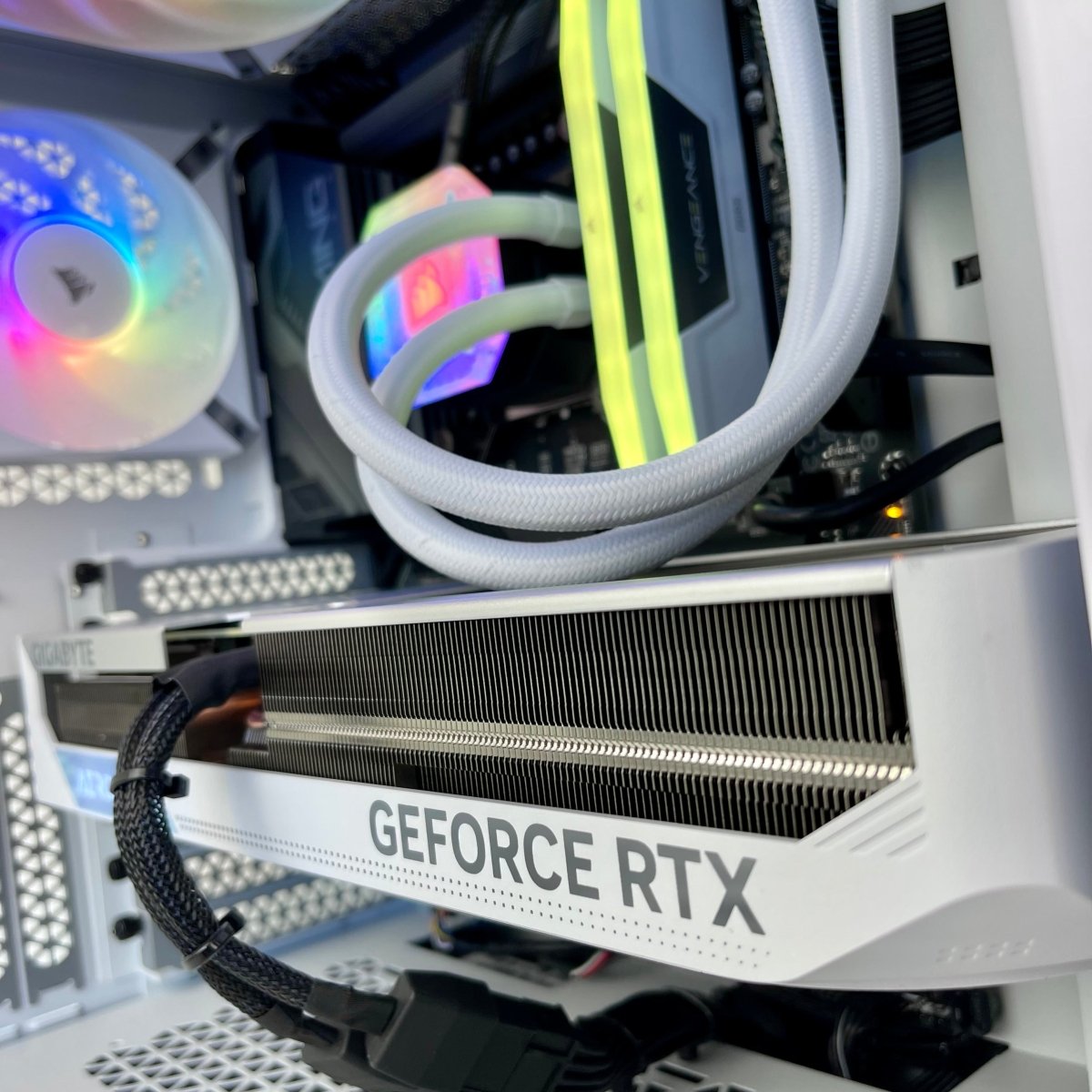 IGaming Core i7 14700KF | RTX 4070/4070 Ti | 32GB DDR5 Corsair Capellix Pro - Nectostry