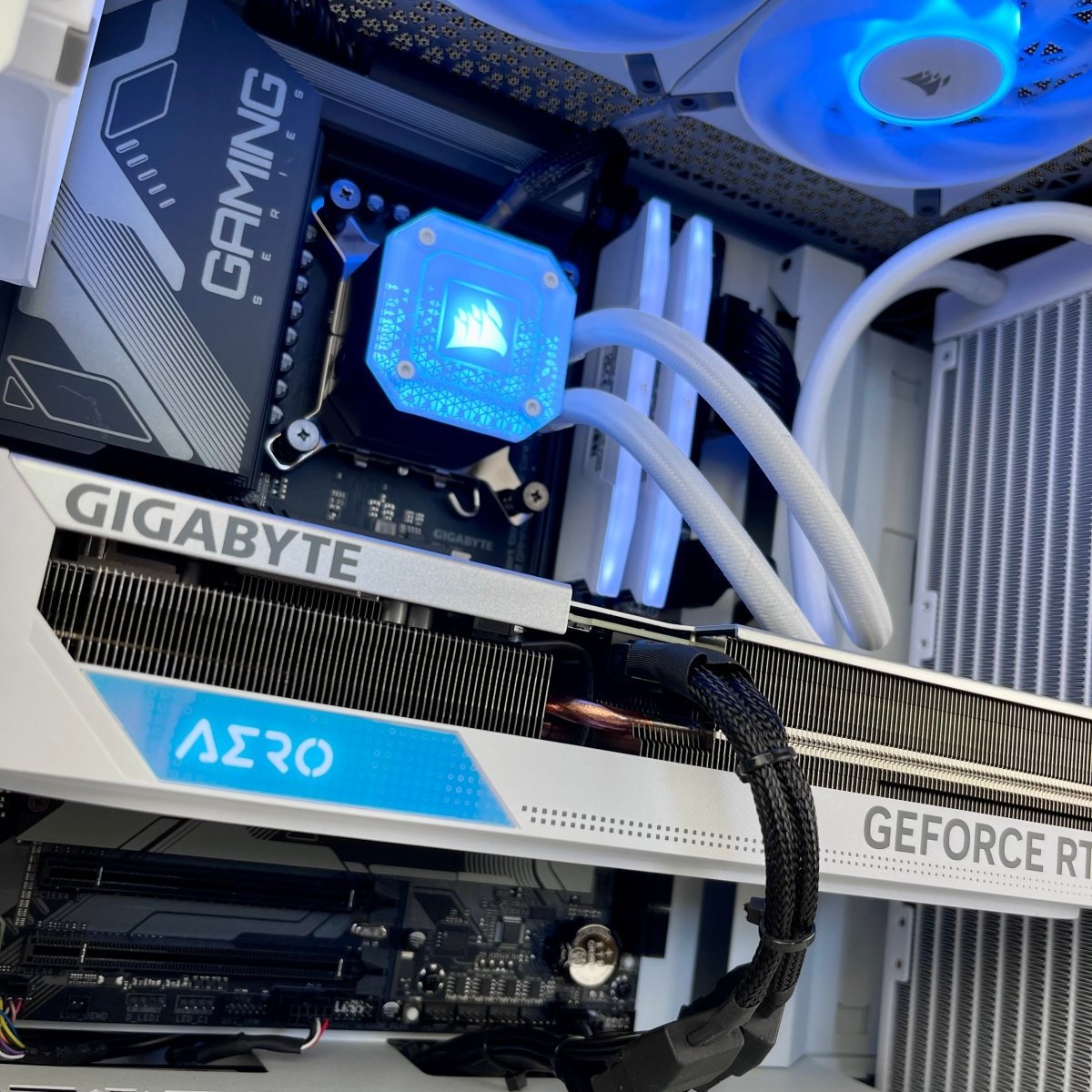 IGaming Core i7 14700KF | RTX 4070/4070 Ti | 32GB DDR5 Corsair Capellix Pro - Nectostry