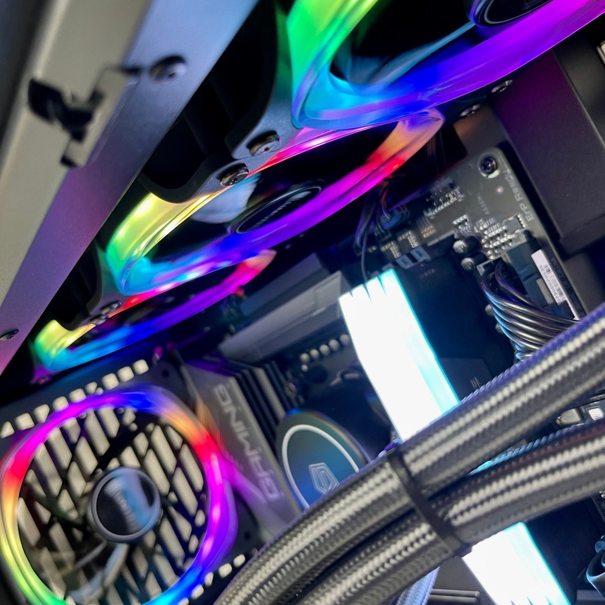 IGaming Core i7/i9 14900KF | RTX 4080 - 4090 | DDR5 Ram | Hyte 60 Pro Black - Nectostry