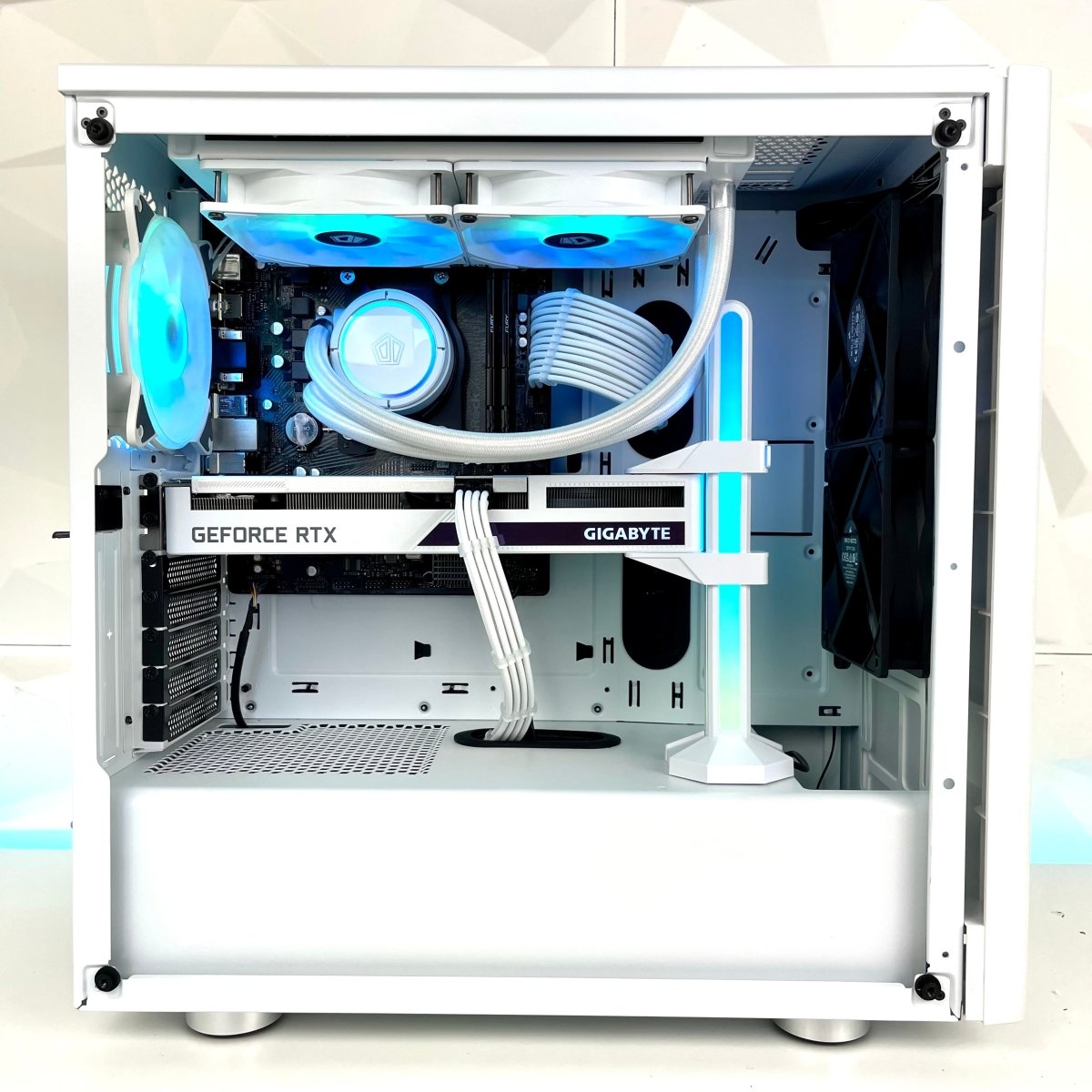 IGaming Intel Core i5 | RTX 4060/4060 Ti | Arctic 275R - Nectostry