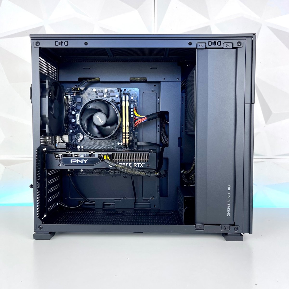 IGaming Ryzen 5 5600 | RTX 4060 Ti/4070S | Stormtrooper Vision D41 - Nectostry