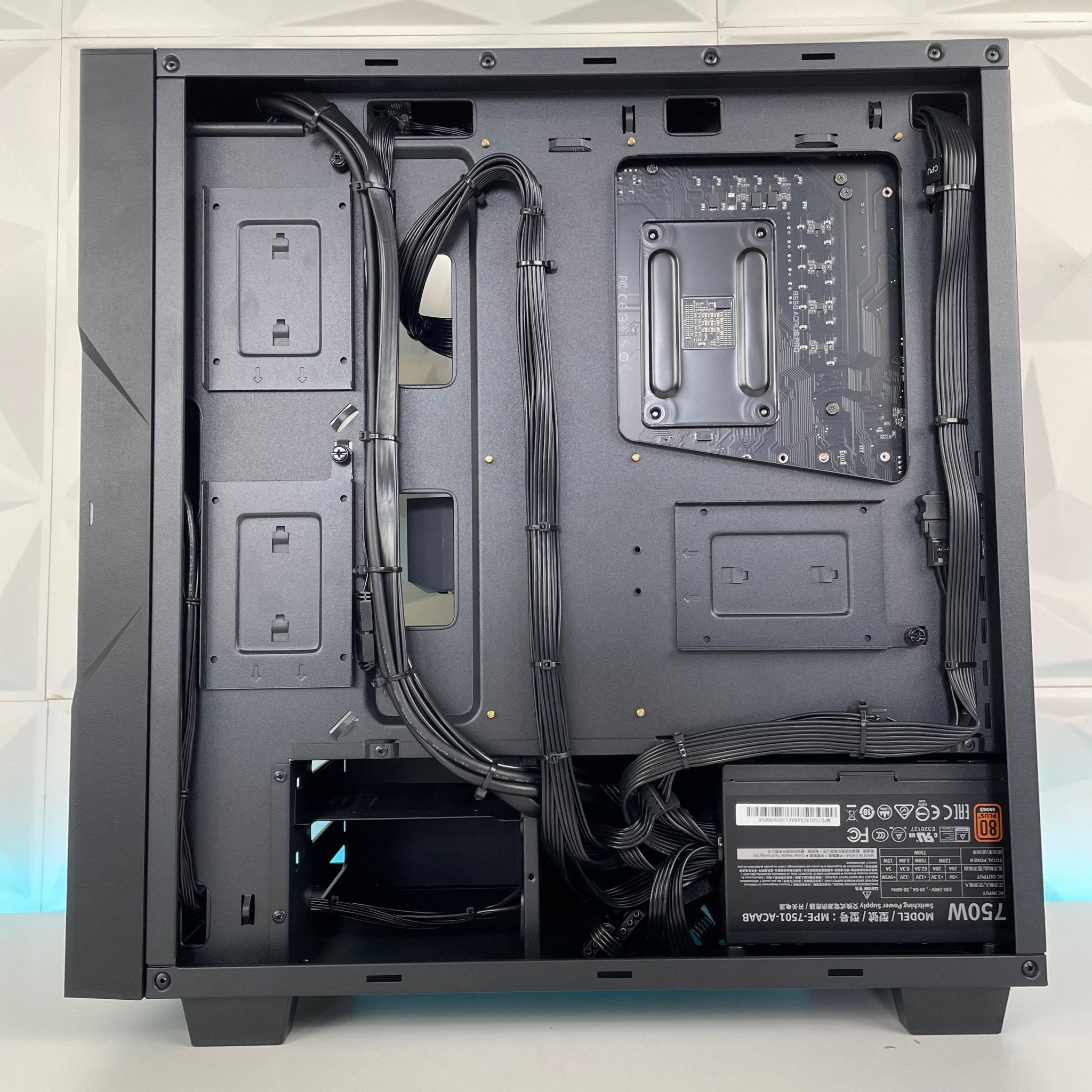 IGaming Ryzen 7 5700x | RTX 4060Ti - 4070Ti super | Aorus C3000 - Nectostry